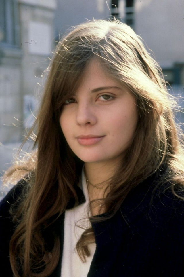 30 Stunning Portraits of Young Marie Trintignant in the Late 1970s and Early 1980s