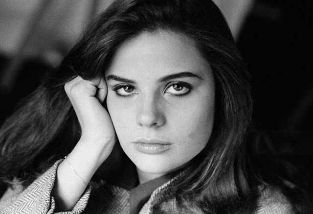 30 Stunning Portraits of Young Marie Trintignant in the Late 1970s and Early 1980s