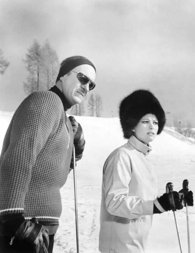 Photos of David Niven and Claudia Cardinale Skiing at Cortina d’Ampezzo During the Filming of “The Pink Panther” (1963)