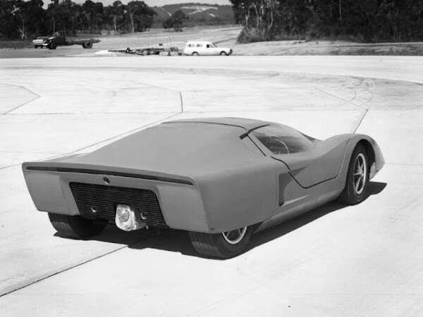 Amazing Photos of the 1969 Holden Hurricane