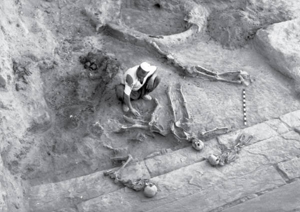 The 2800-Year-Old Kiss: The Hasanlu “Lovers”