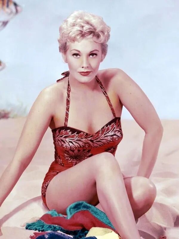Kim Novak during her peak Hollywood years (6)