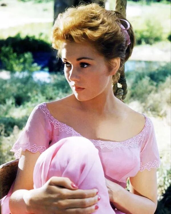 Kim Novak during her peak Hollywood years (6)
